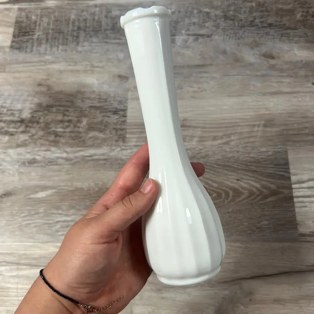 Vintage Milk Glass Bud Vase White Ribbed Panel Swirl 9.5